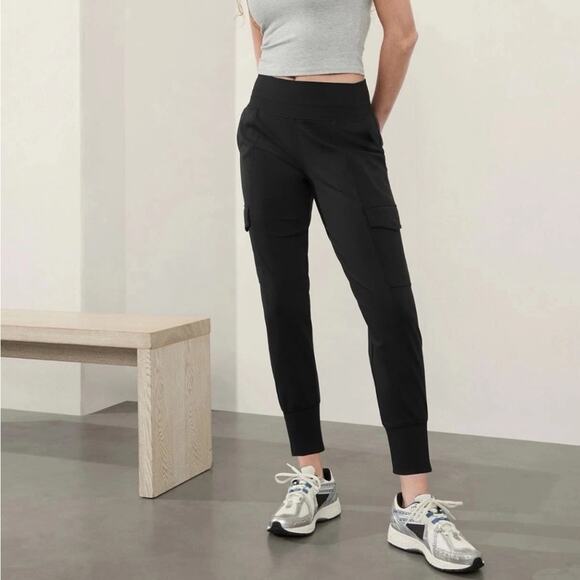 Athleta Venice High Rise Black Cargo Pants Joggers XS Tall